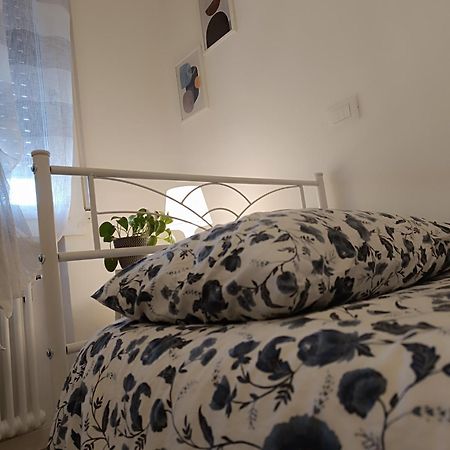 Angela Guest House In Centro Storico Конельяно Екстер'єр фото